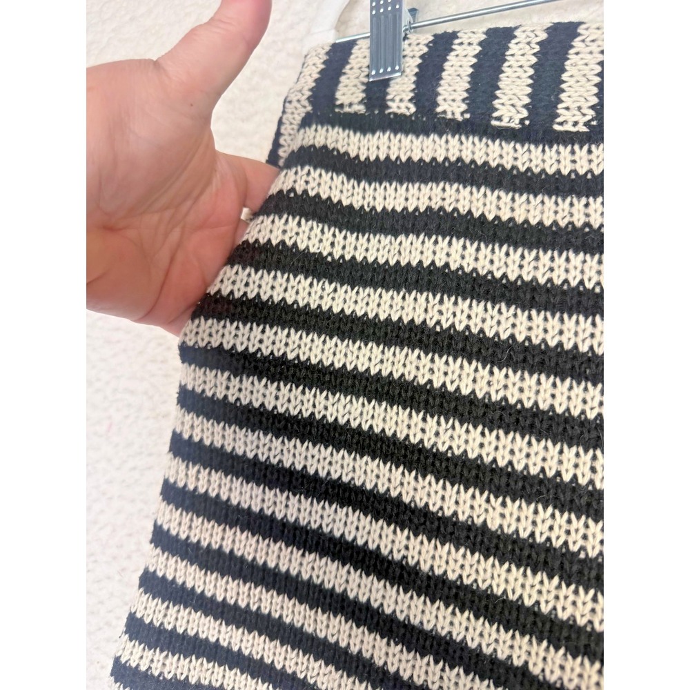 English Factory Shorts Womens Large Black Striped Sweater Knit Lined Festival - Picture 5 of 8